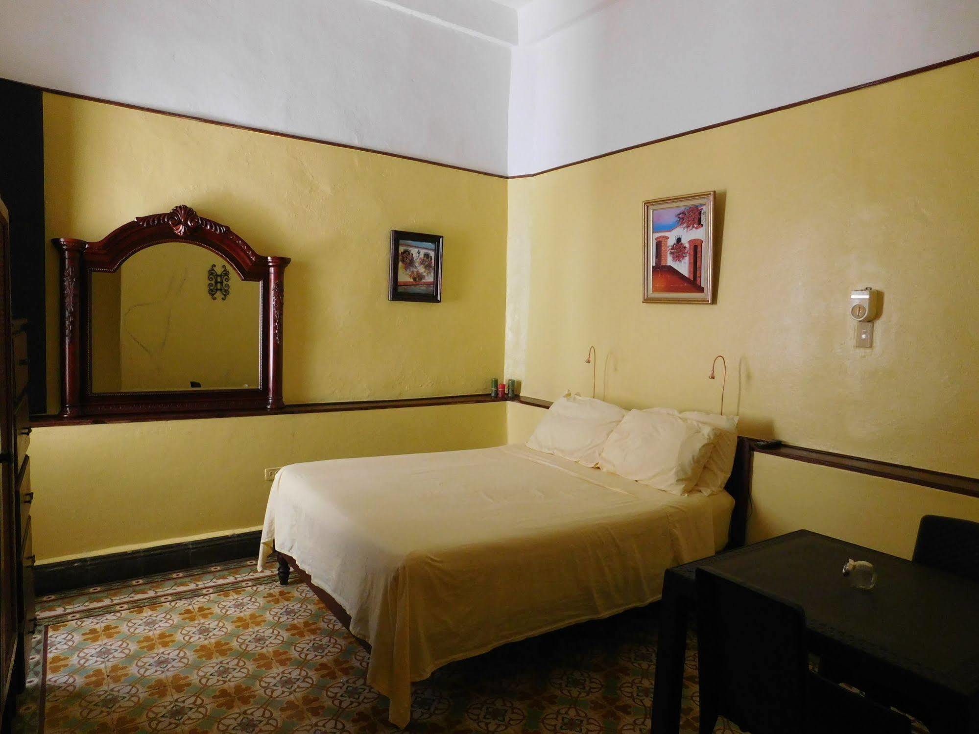 Aparthotel Residencial La Fonte à Saint-Domingue Extérieur photo